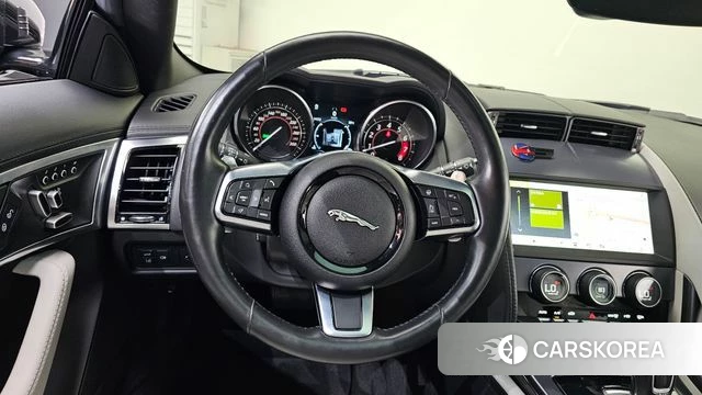 Jaguar F-TYPE 2018 Черный из Кореи, фото 4