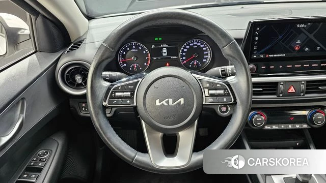 Kia The New K3 2nd generation 2021 Белый из Кореи, фото 4