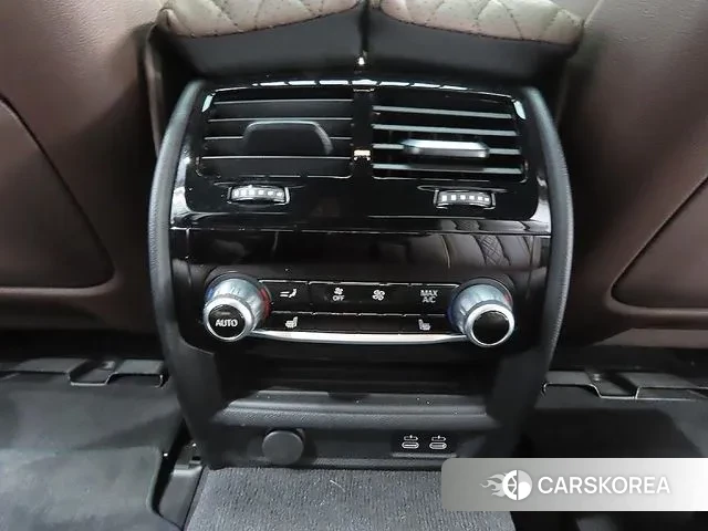 BMW 5 Series (G30) 2023 Черный из Кореи, фото 4