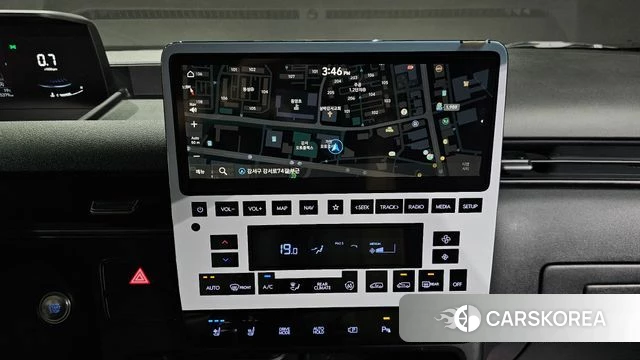 Hyundai Staria 2022 Белый из Кореи, фото 4