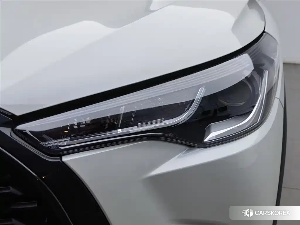 Toyota Corolla 2024 Белый из Китая, фото 4