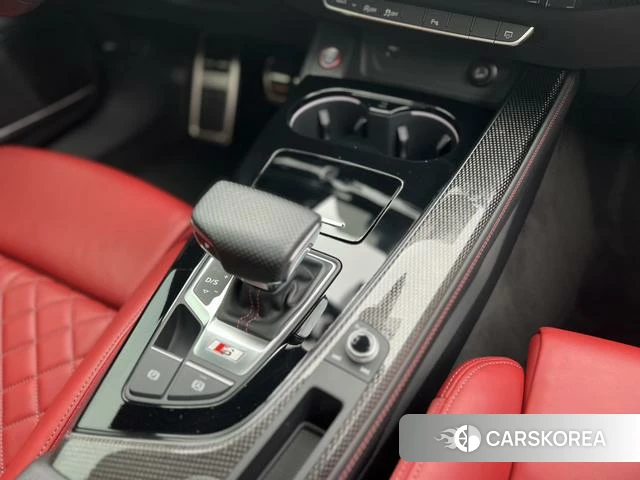 Audi S4 2023 Темно-серый из Китая, фото 4
