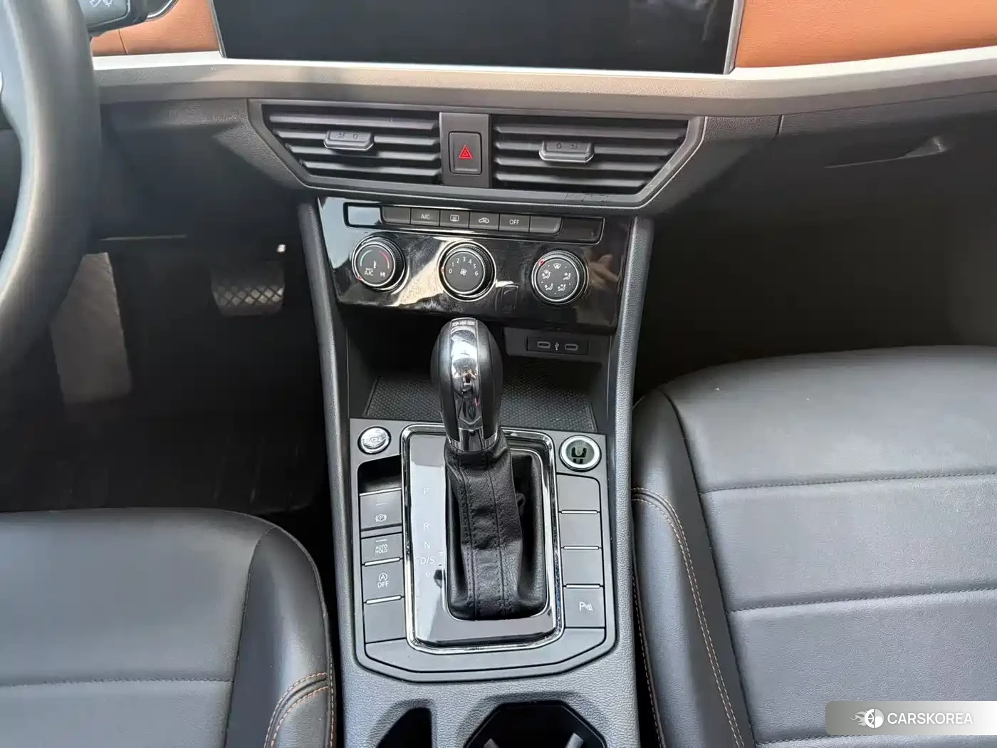 Volkswagen Bora 2023 Белый из Китая, фото 4