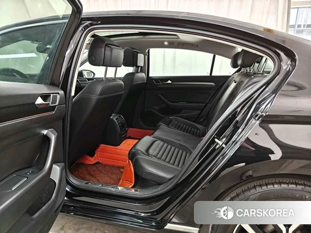 Volkswagen Magotan 2022 Черный из Китая, фото 4
