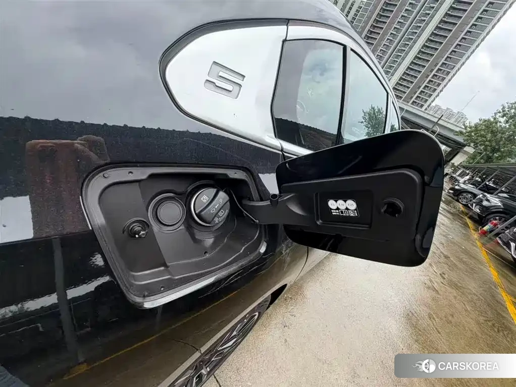 BMW 5 series 2026 Черный из Китая, фото 4