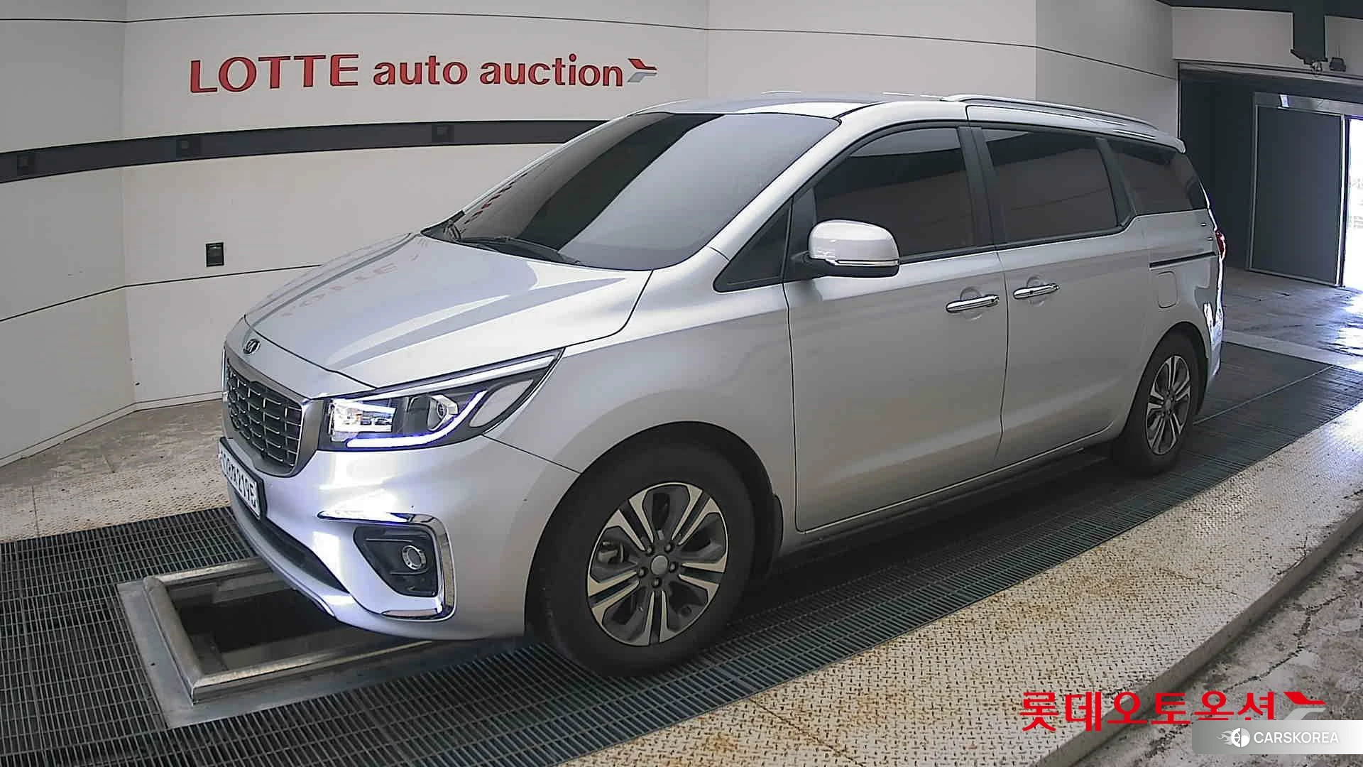 Kia Carnival 2019 Silky Silver из Кореи, фото 4
