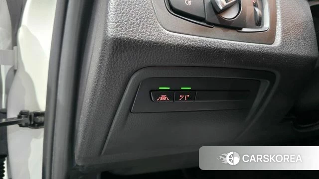 BMW 3 Series (F30) 2018 Белый из Кореи, фото 4