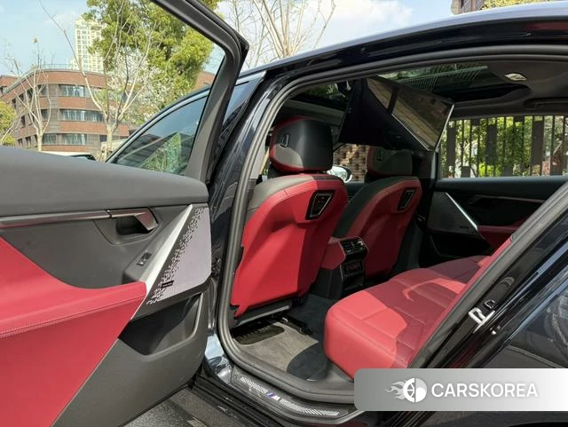 BMW i5 2025 Черный из Китая, фото 4