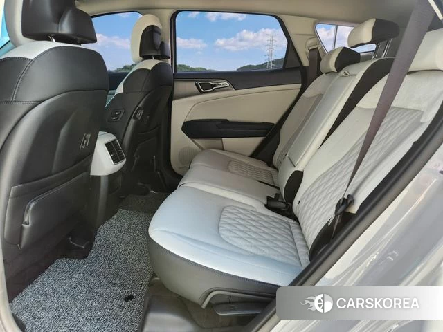 Kia The New Sportage 5th Generation 2025 Серебристо-серый из Кореи, фото 4