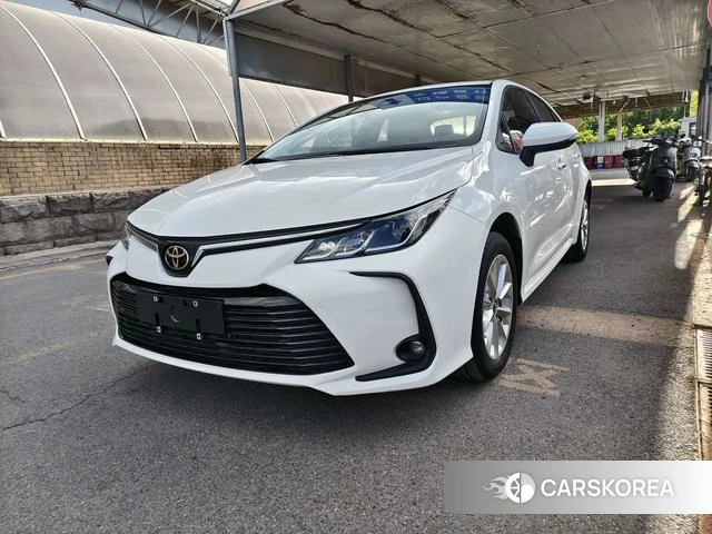 Toyota Corolla 2023 Белый из Китая, фото 4