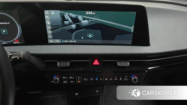 Kia EV6 2022 Жемчужный цвет из Кореи, фото 4