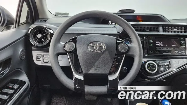 Toyota Prius C id 2658533 из Кореи 4