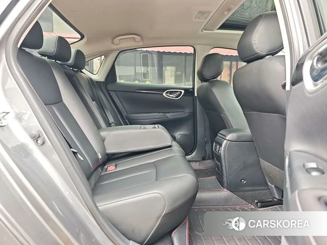 Nissan Xuan Yi 2024 Темно-серый из Китая, фото 4