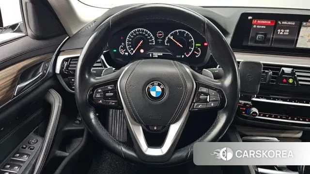 BMW 5 Series (G30) 2019 Белый из Кореи, фото 4