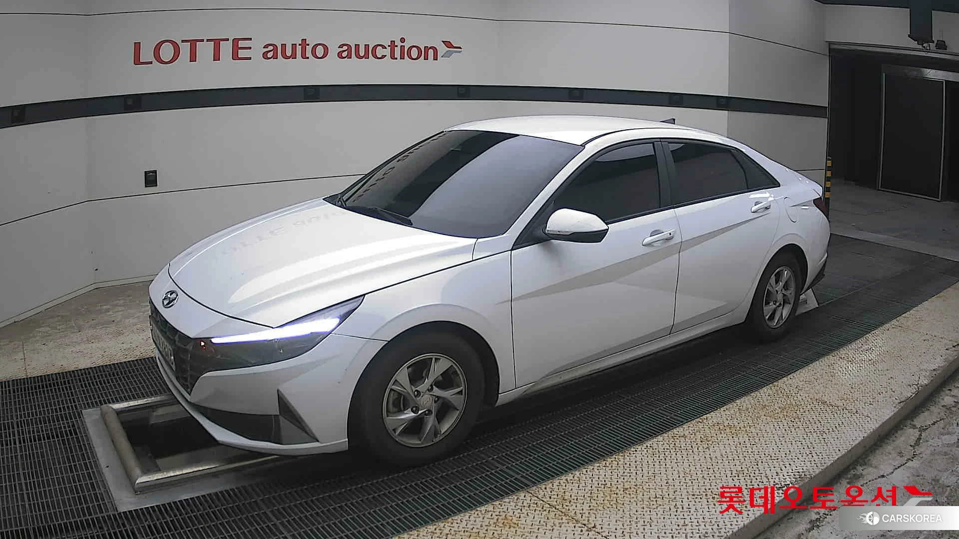 Hyundai Avante 2021 Polar White из Кореи, фото 4