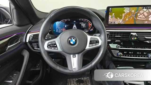 BMW 5 Series (G30) 2022 Черный из Кореи, фото 4