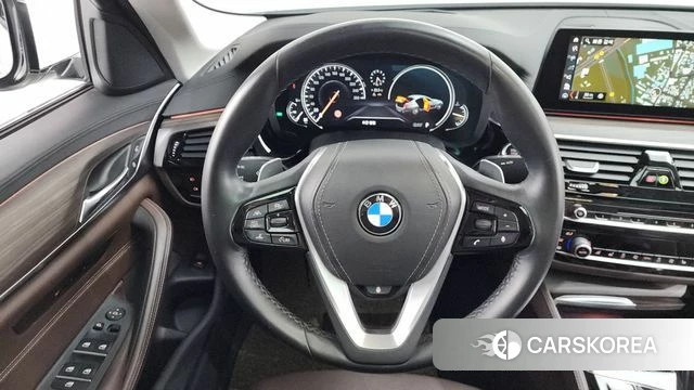 BMW 5 Series (G30) 2018 Белый из Кореи, фото 4