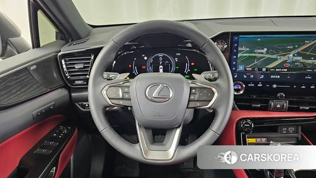 Lexus NX350h Second generation 2025 Серебристо-серый из Кореи, фото 4