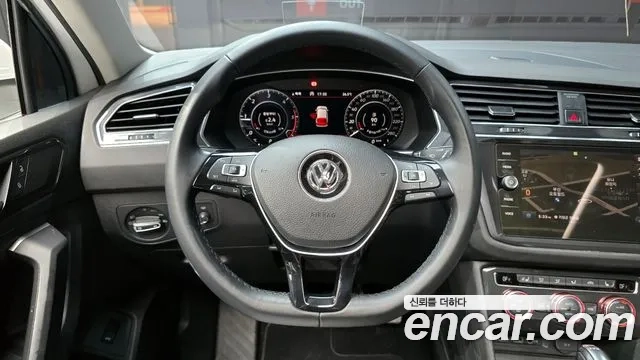 Volkswagen Tiguan second Generation 2018 Белый из Кореи, фото 4