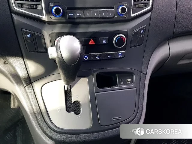 Hyundai Grand Starex 2018 Серебристо-серый из Кореи, фото 4