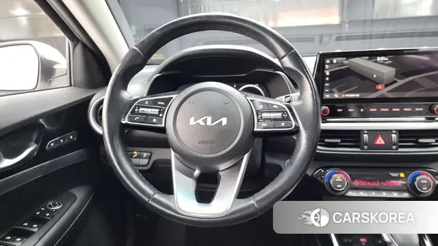 Kia The New K3 2nd generation 2022 Белый из Кореи, фото 4