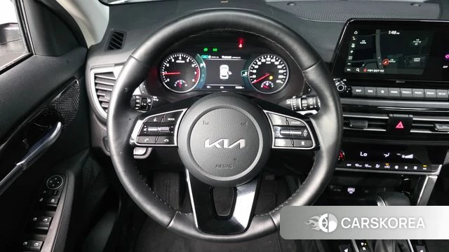 Kia Seltos 2022 Белый из Кореи, фото 4
