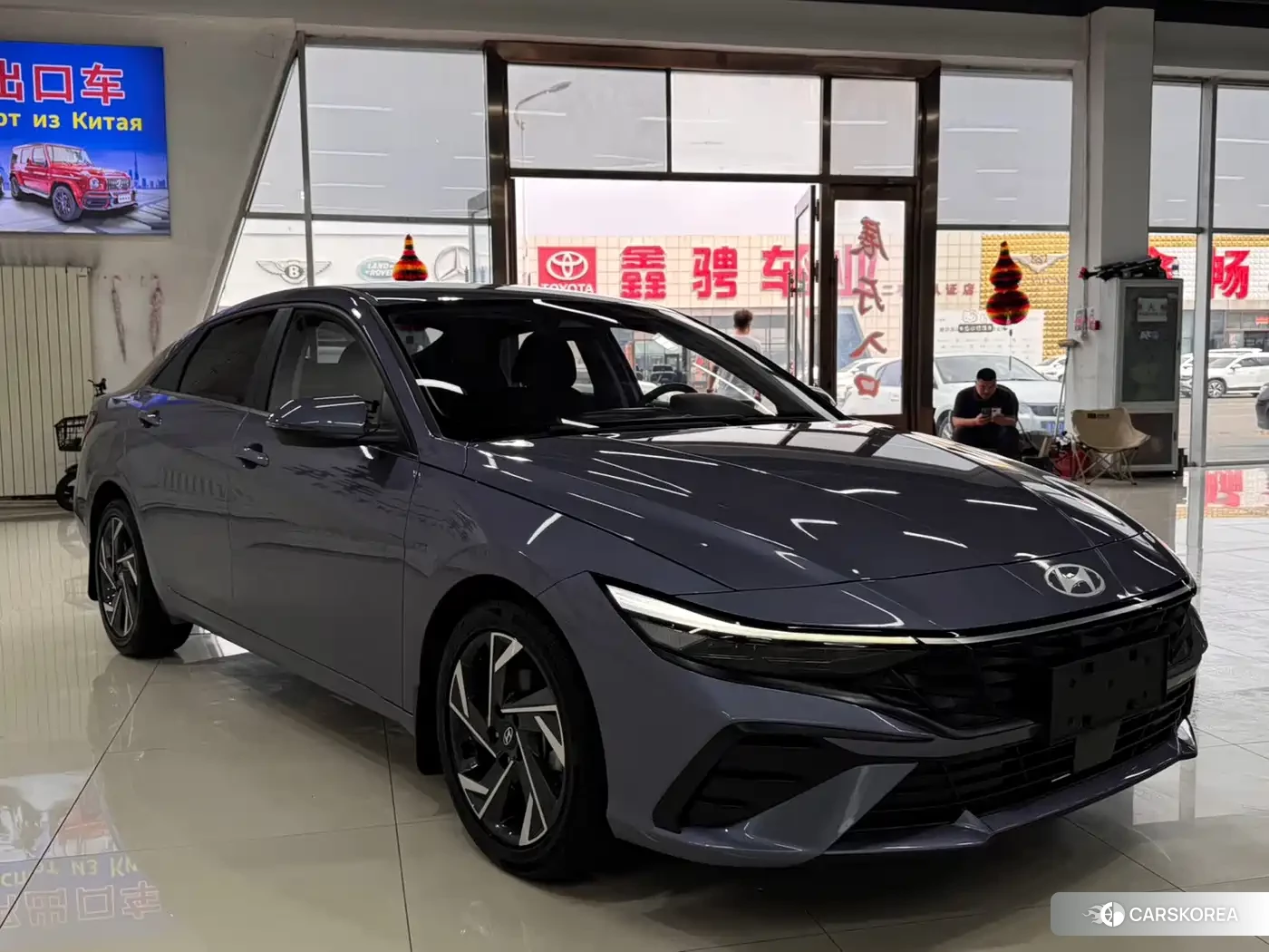 Hyundai Elantra 2023 Синий из Китая, фото 4
