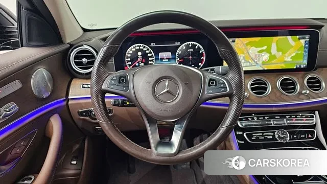 Mercedes-Benz E-Class W213 2018 Черный из Кореи, фото 4