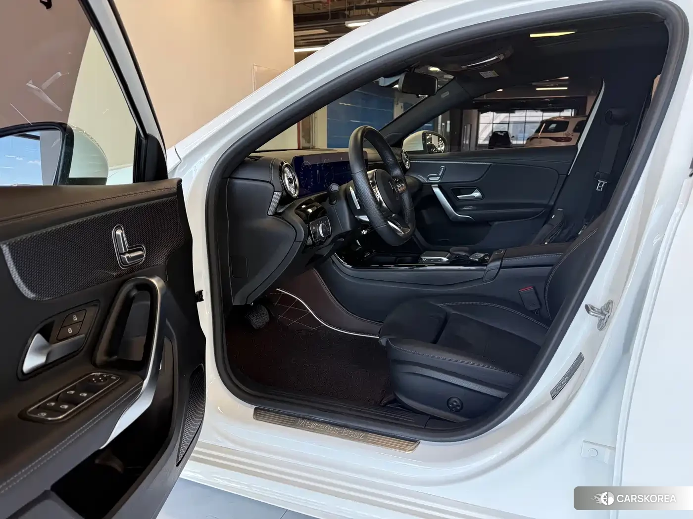 Mercedes-Benz A-Class 2023 Белый из Китая, фото 4