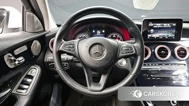 Mercedes-Benz C-Class W205 2018 Белый из Кореи, фото 4