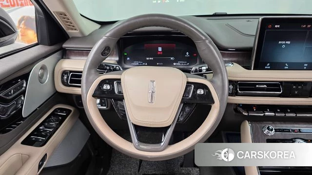 Lincoln Aviator 2nd generation 2023 Белый из Кореи, фото 4