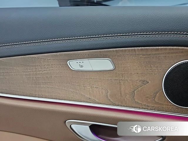 Mercedes-Benz E-Class W213 2021 Серый из Кореи, фото 4