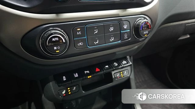 Chevrolet (GM Daewoo) Real New Colorado 2020 Серебристо-серый из Кореи, фото 4