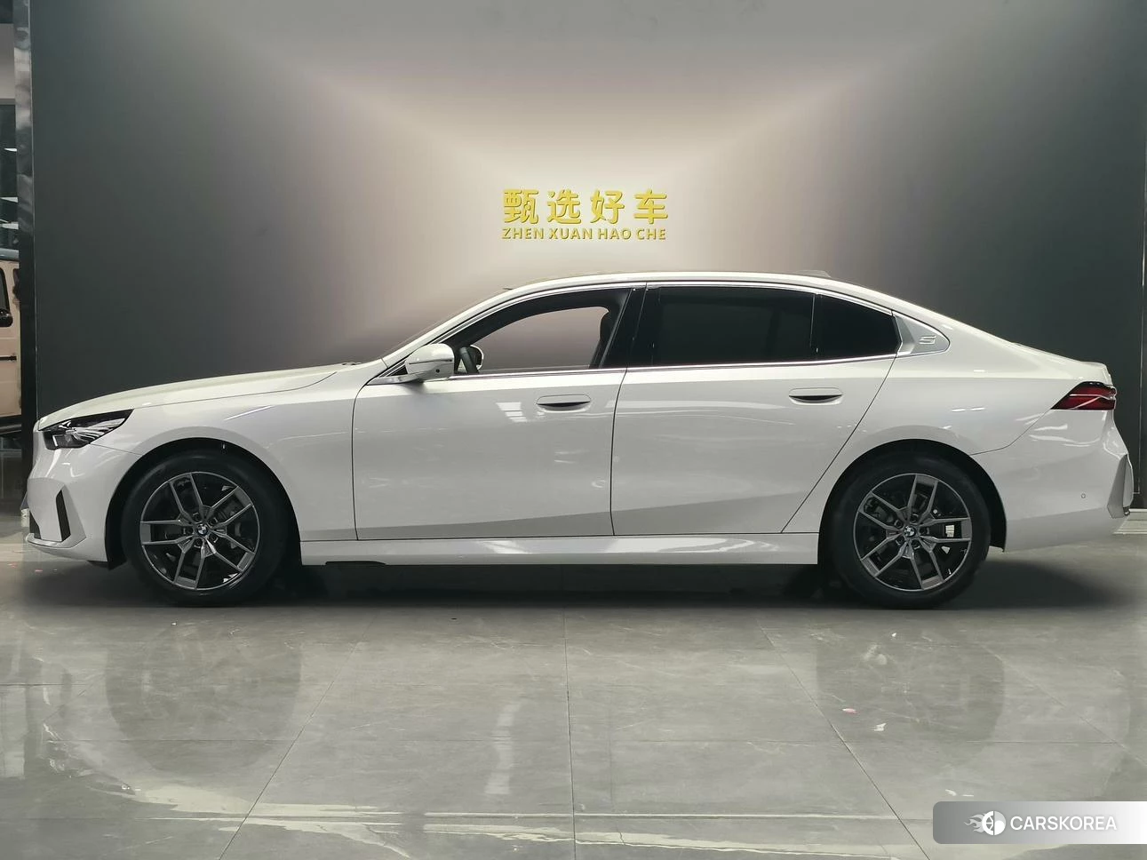 BMW 5 series 2024 Белый из Китая, фото 4