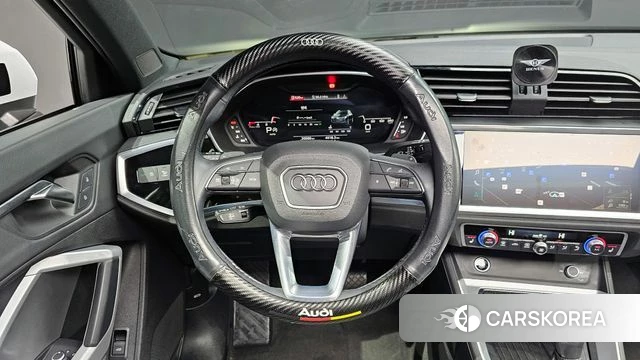 Audi Q3 (F3) 2022 Белый из Кореи, фото 4