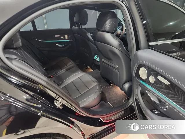 Mercedes-Benz E-Class W213 2023 Черный из Кореи, фото 4