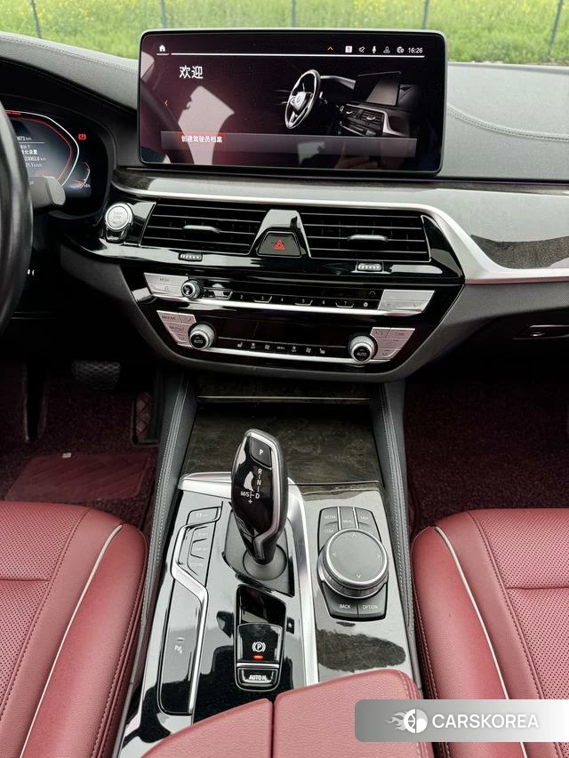 BMW 5 series 2022 Черный из Китая, фото 4