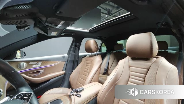 Mercedes-Benz E-Class W213 2021 Черный из Кореи, фото 4