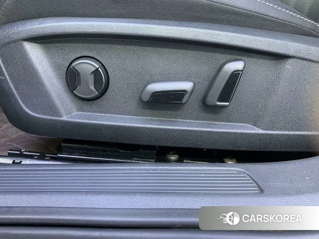 Volkswagen Passat 2022 Черный из Китая, фото 4