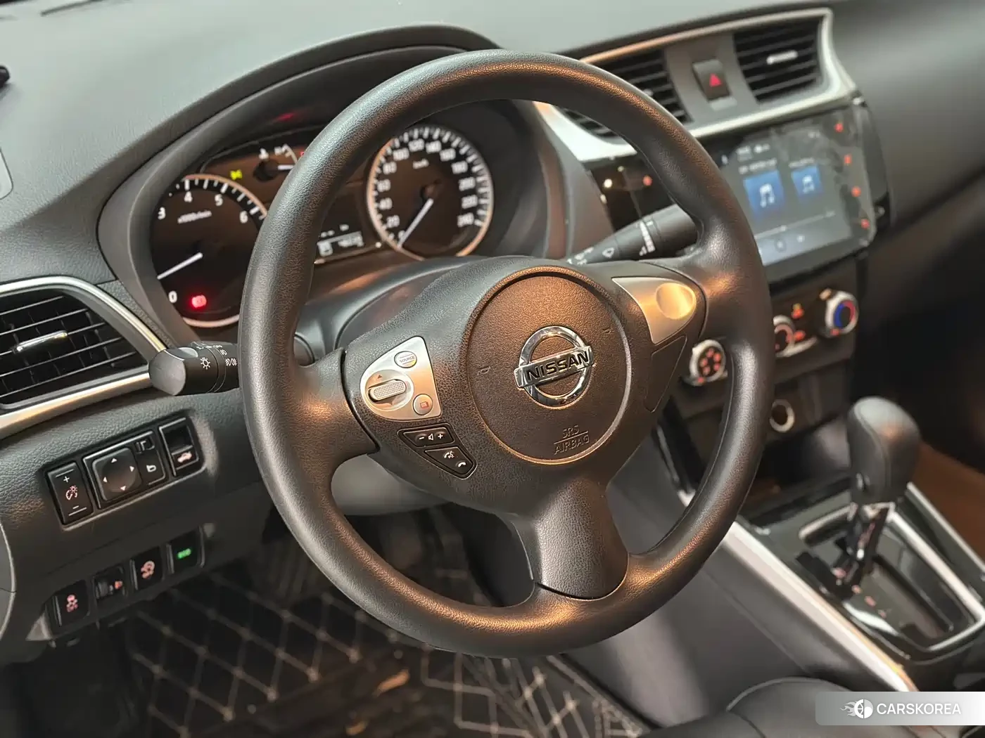 Nissan Sylphy 2022 Silver/gray из Китая, фото 4