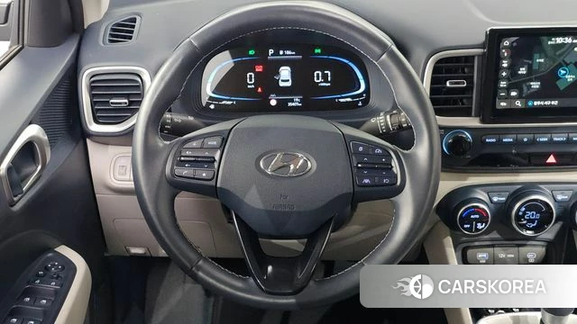 Hyundai Venue 2024 Серебристо-серый из Кореи, фото 4