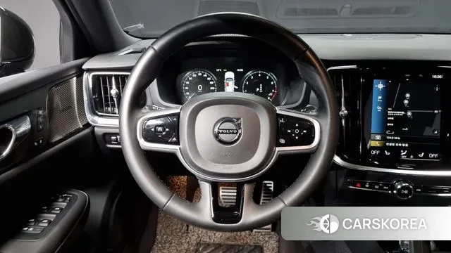 Volvo S60 3rd generation 2022 Черный из Кореи, фото 4