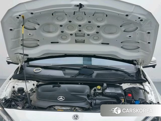 Mercedes-Benz GLA 2018 Белый из Китая, фото 4