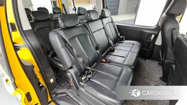 Hyundai Staria 2021 Желтый из Кореи, фото 4