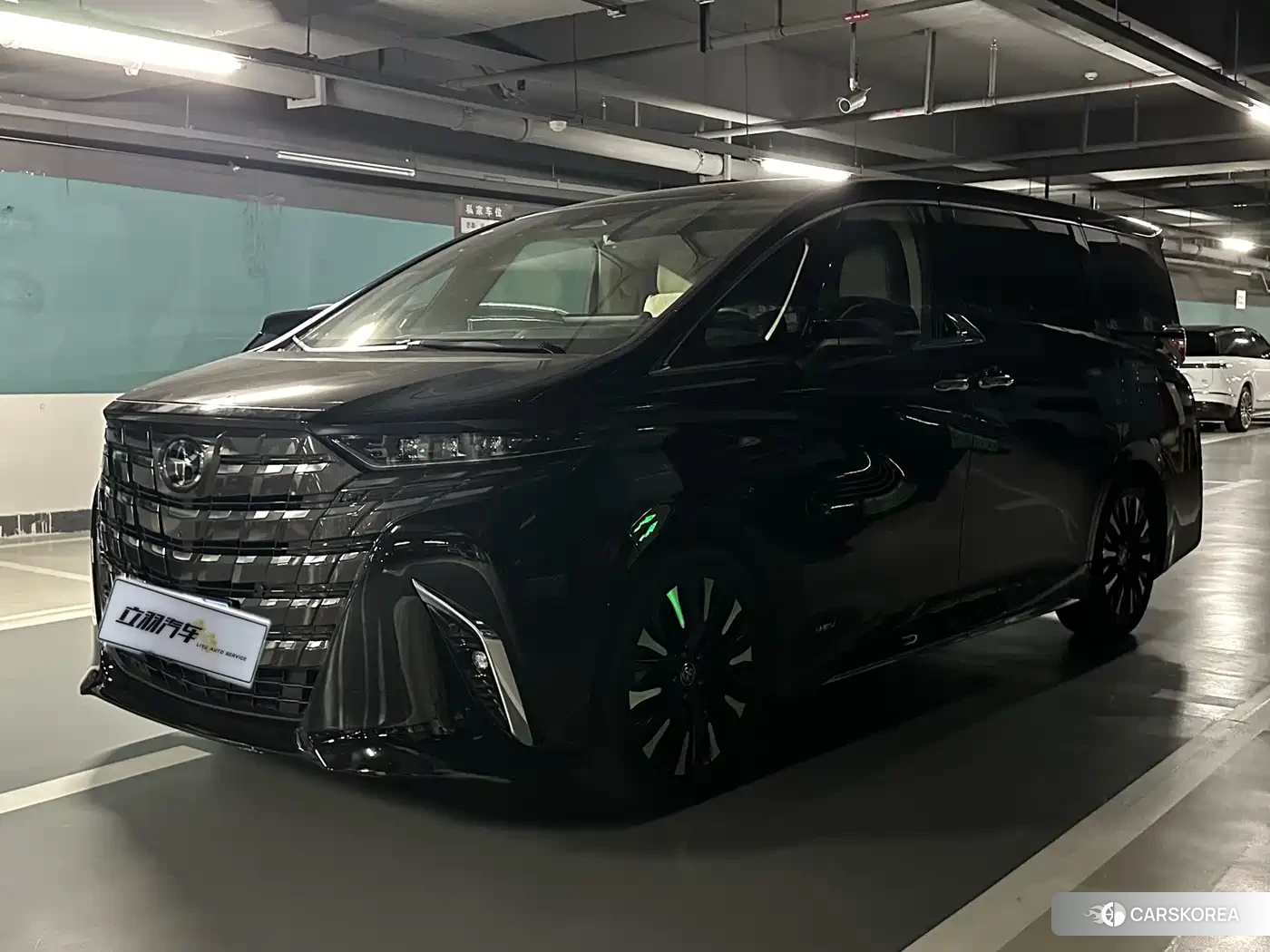 Toyota Elfa 2023 Черный из Китая, фото 4