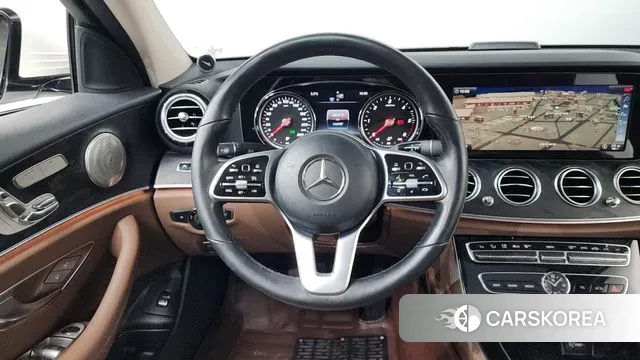 Mercedes-Benz E-Class W213 2018 Белый из Кореи, фото 4