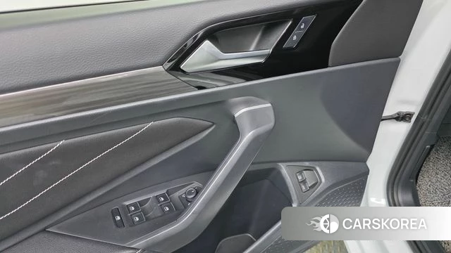 Volkswagen 7th Generation of Jetta 2023 Белый из Кореи, фото 4
