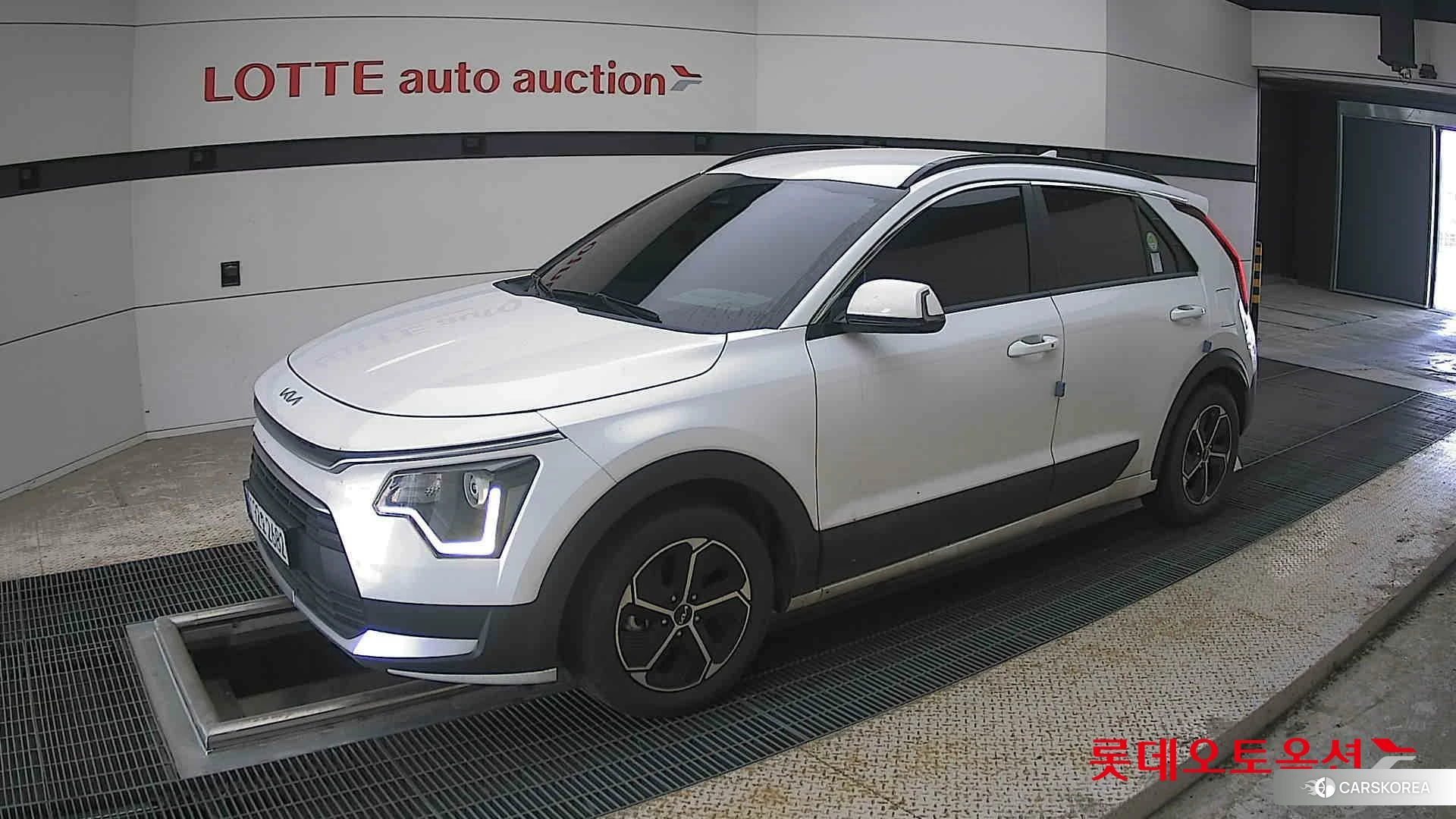 Kia Niro Hybrid 2022 Snow White Pearl (optional) из Кореи, фото 4