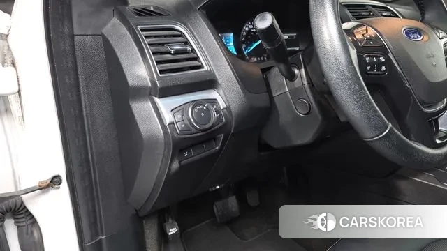 Ford Explorer 2018 Белый из Кореи, фото 4