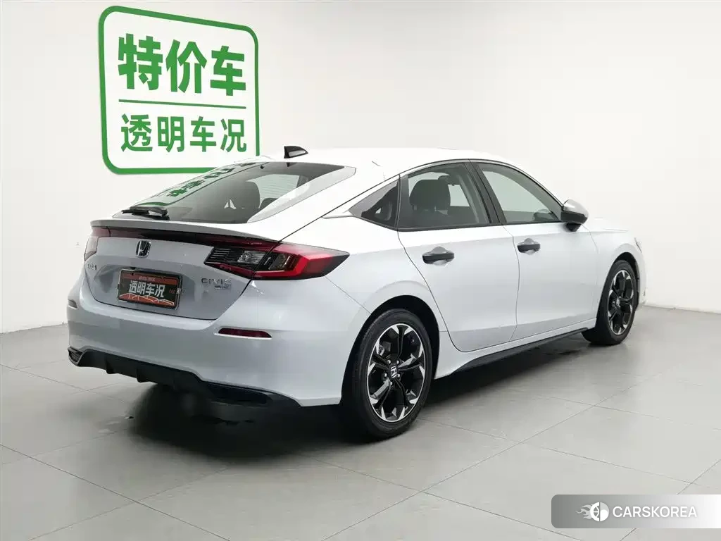 Honda Civic 2023 Белый из Китая, фото 4
